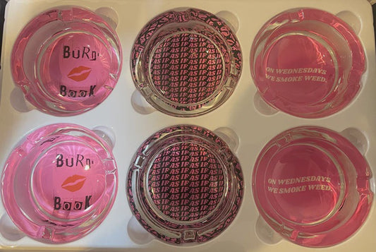 GIDDY GLASS ASHTRAYS